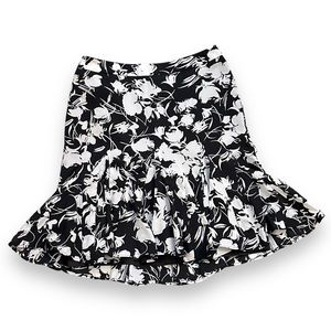 Karl Lagerfeld Paris Black and White Flounce Hem Floral Print Skirt - Size 0